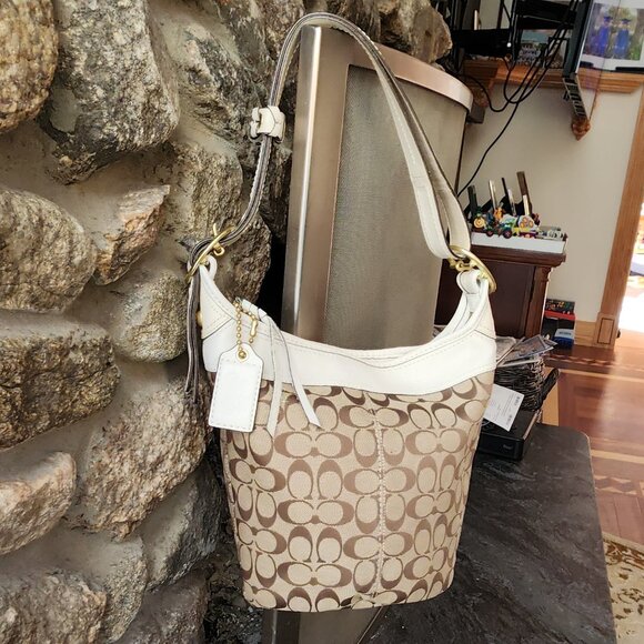 COACH J0768-11437 Signature Duff Bucket Shoulder Bag - Picture 5 of 16